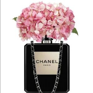 Meet your Posher, Yasmine